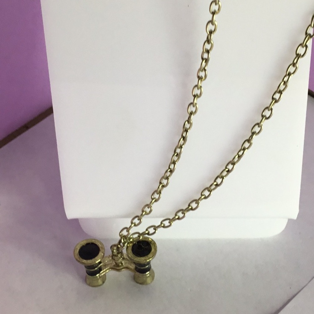 Binoculars necklace